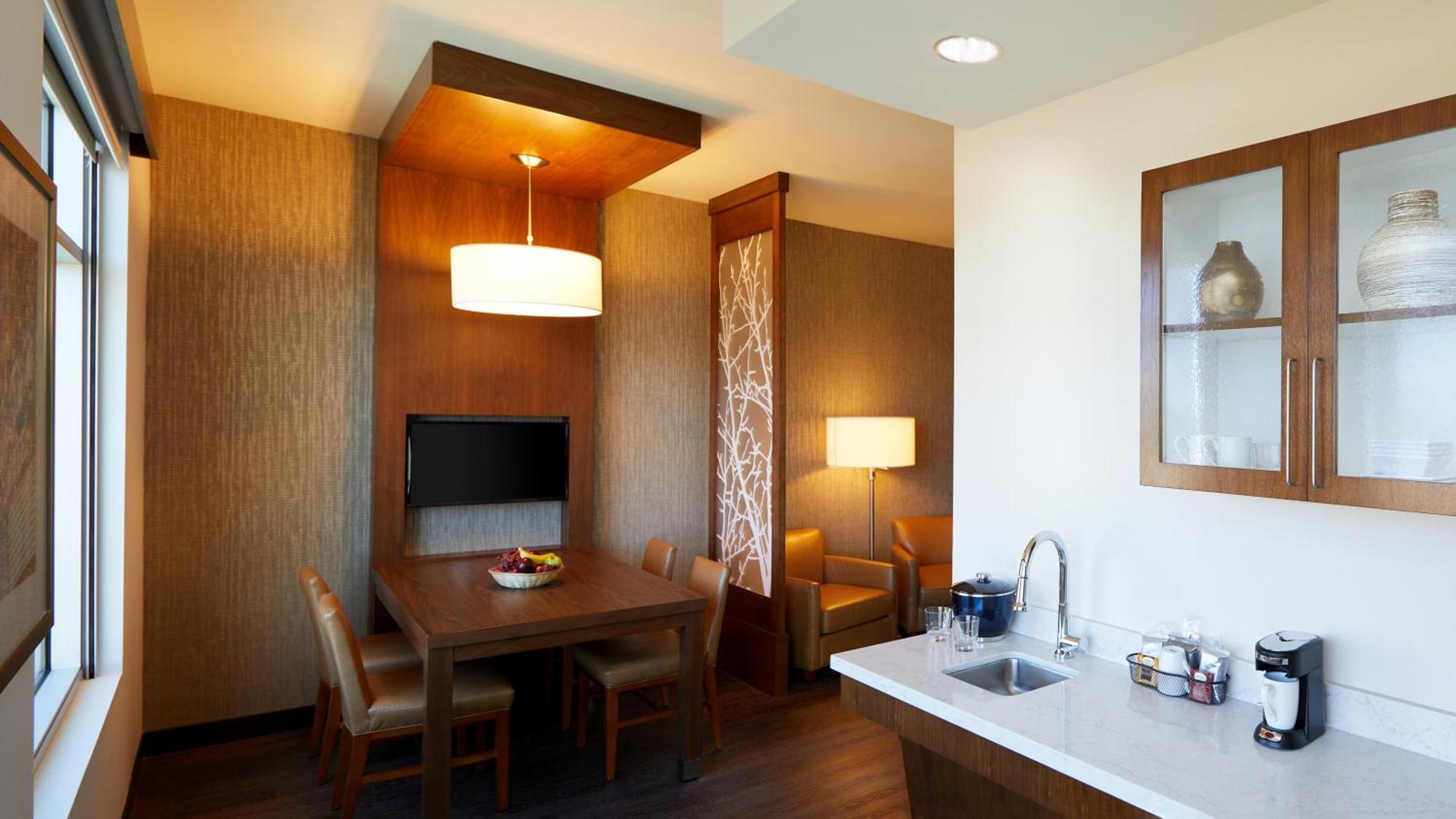 Hyatt Place Las Vegas At Silverton Village Номер фото
