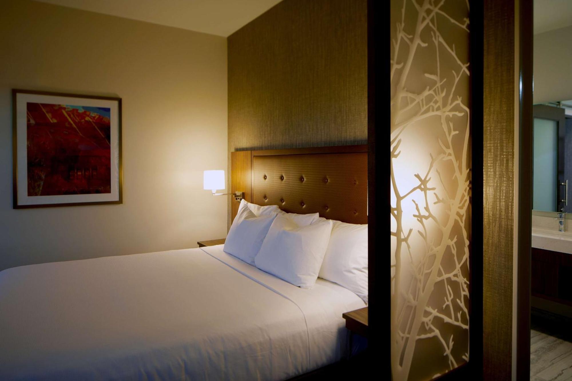 Hyatt Place Las Vegas At Silverton Village Экстерьер фото