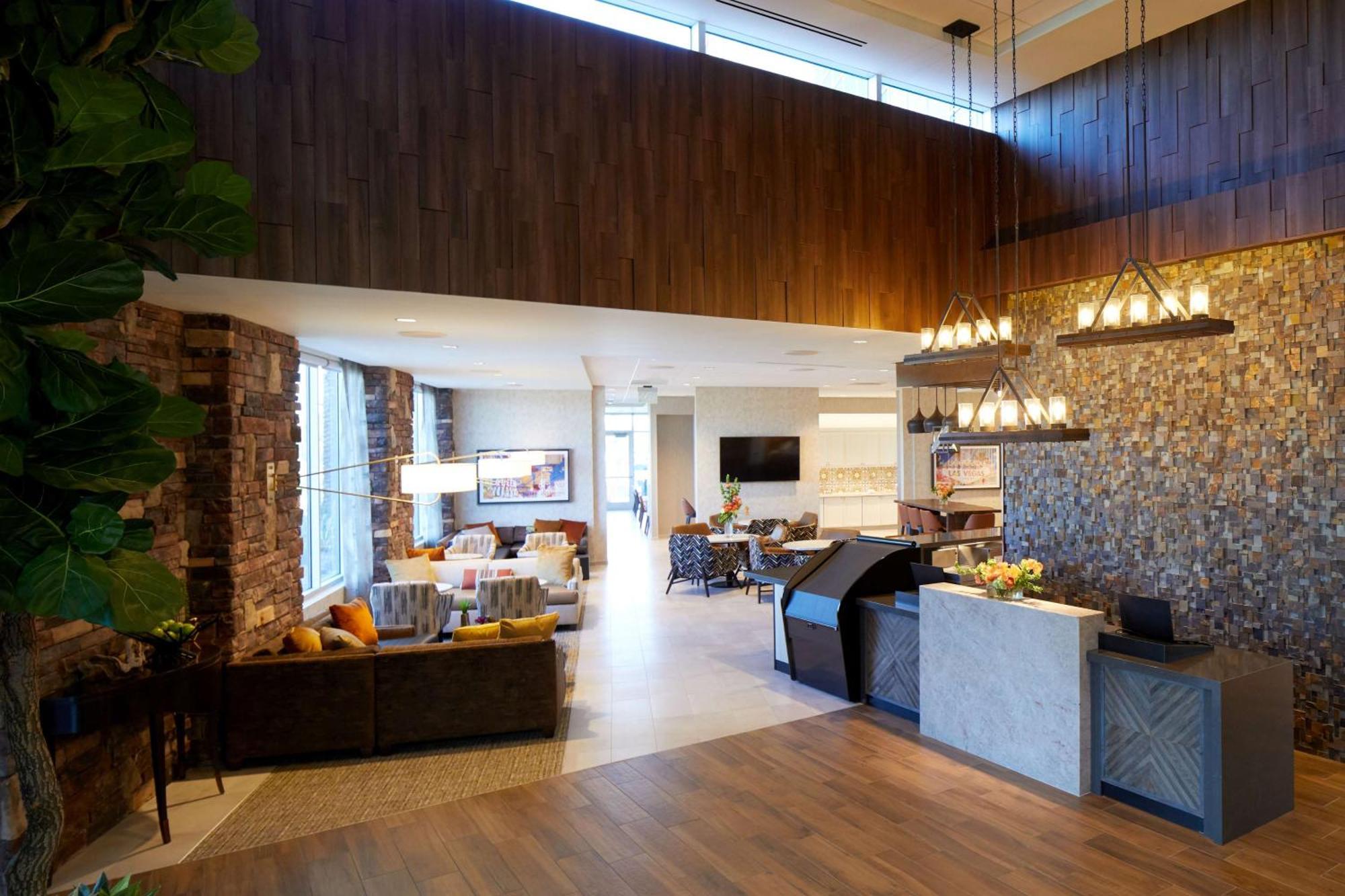 Hyatt Place Las Vegas At Silverton Village Экстерьер фото